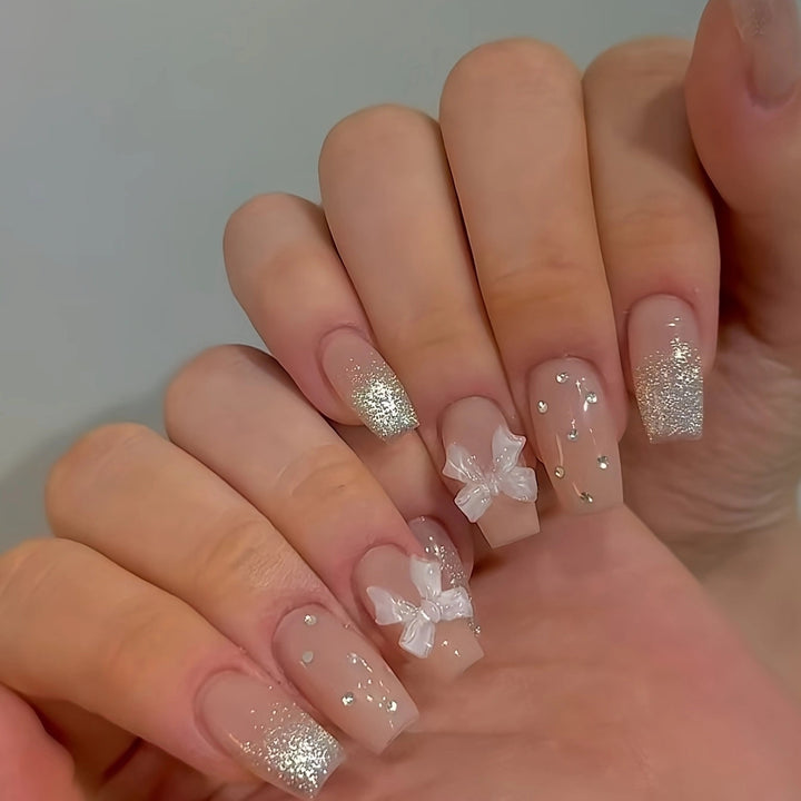 Dekorativer Press-On Nagelset Karnz
