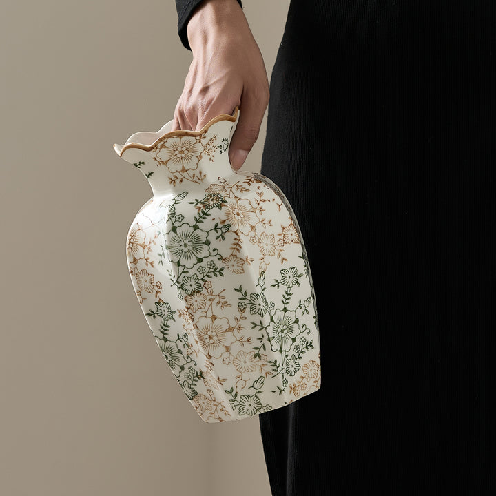 Elegante Keramikvase mit floralem Muster Karnz
