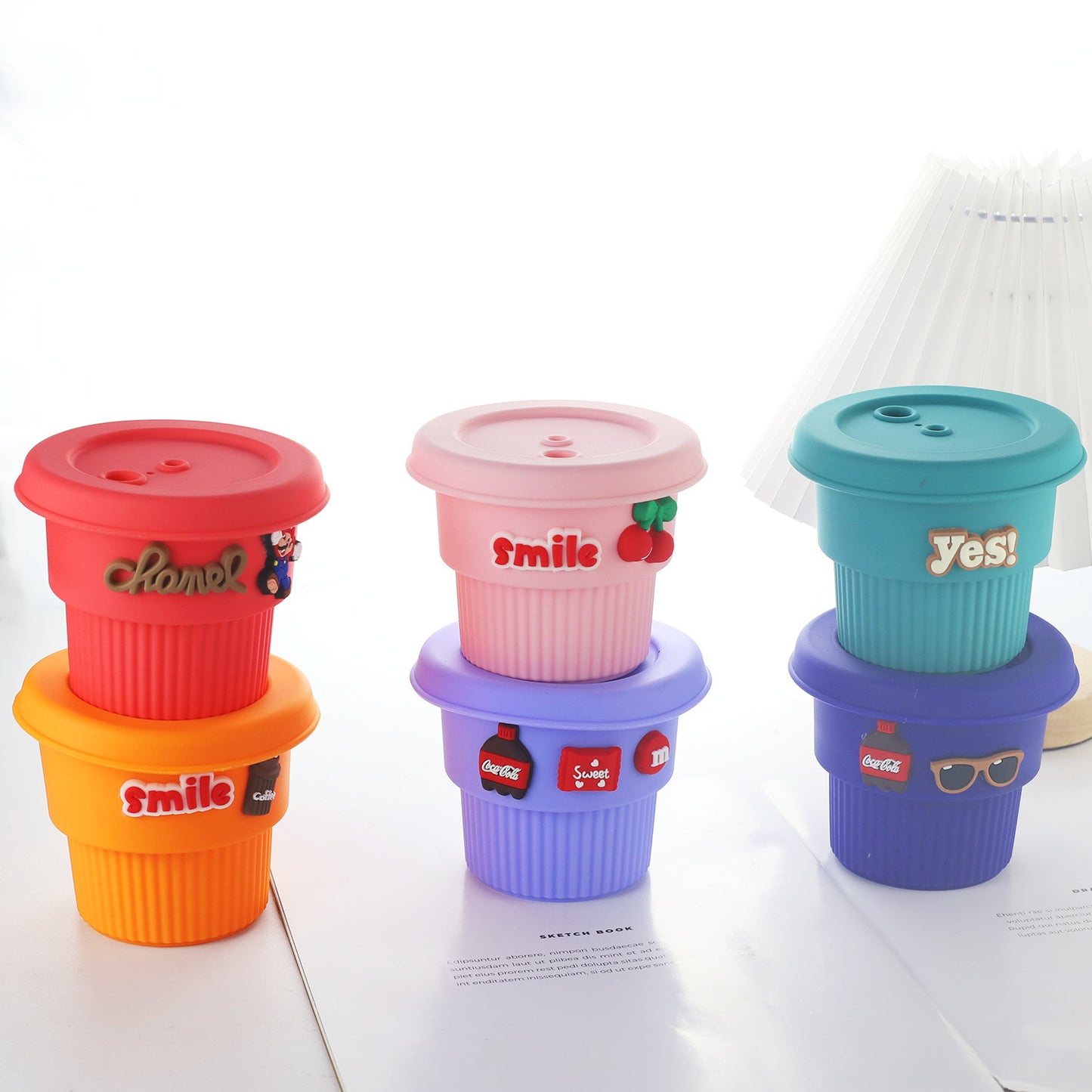 Damen kreativer Silikon-Trinkbecher mit lustigen Motiven Karnz