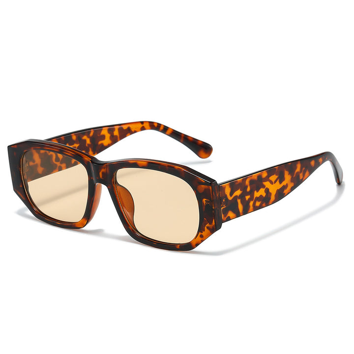 Übergroße geometrische Sonnenbrille mit verlaufenden Gläsern Karnz