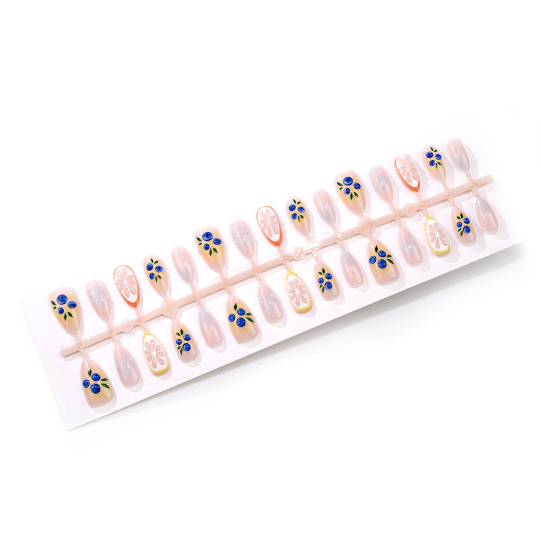 Künstlerisches, von Früchten inspiriertes Press-On-Nagelset Karnz