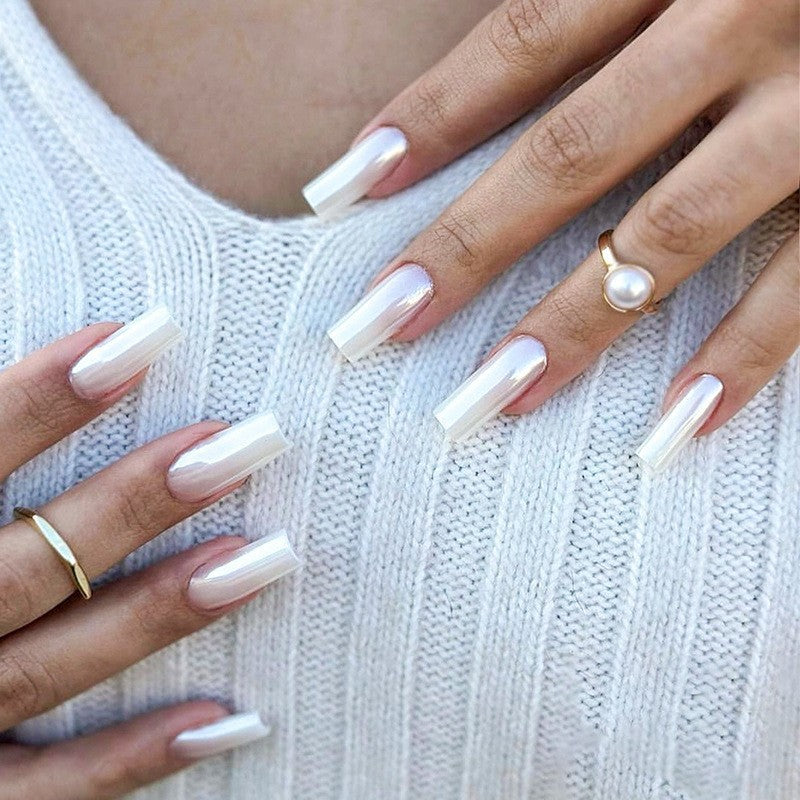 Glänzendes mandelförmiges Press-On-Nagelset