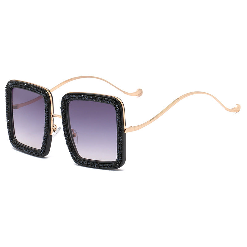 Damen glamouröse Sonnenbrille mit funkelndem Kristallrahmen Karnz