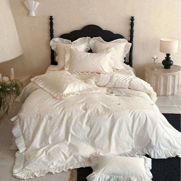 Romantisches gesticktes Jacquard-Bettwäsche-Set mit Satinschleifenbesatz
