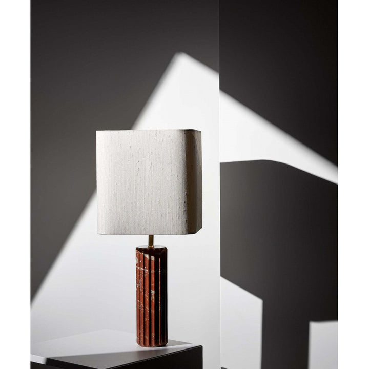 Moderne dekorative Tischlampe