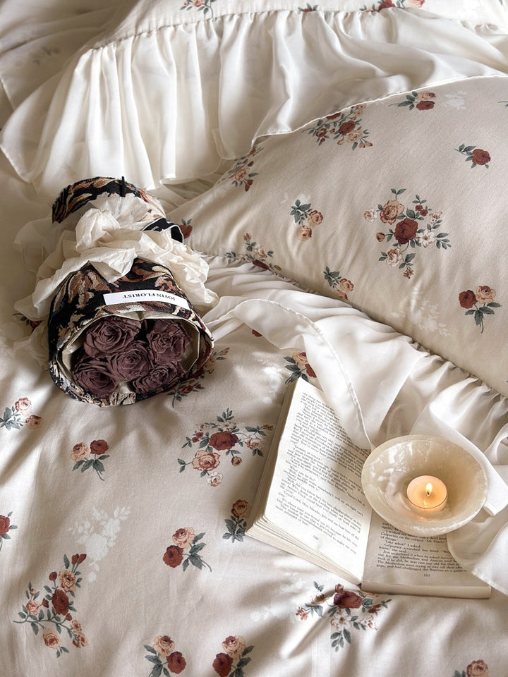 Bettwäsche-Set mit Vintage-Rosenprint, Volant-Saum und weichem Baumwoll-Perkal
