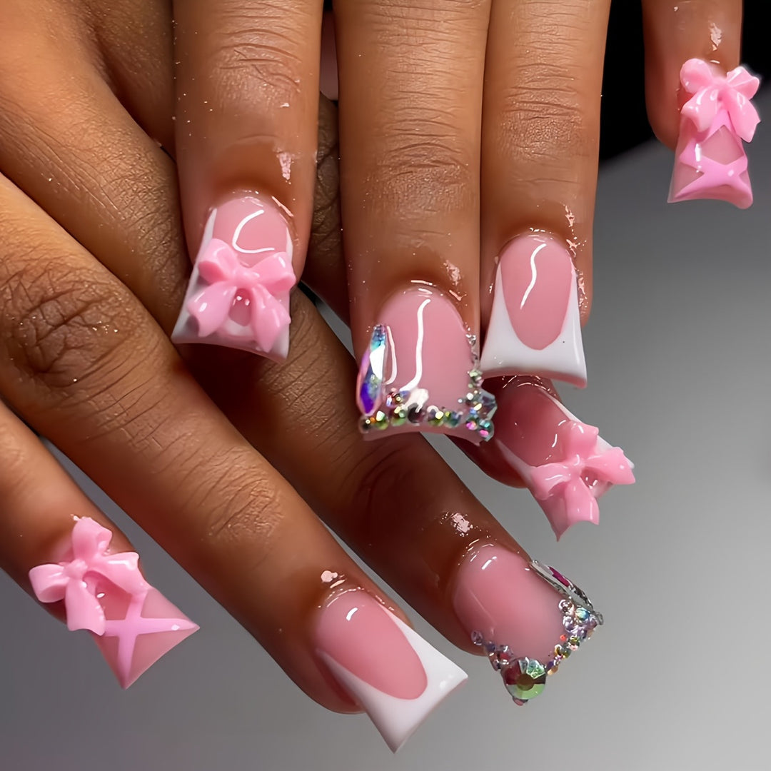 Dekoratives Press-On Nagelkunst Set Karnz