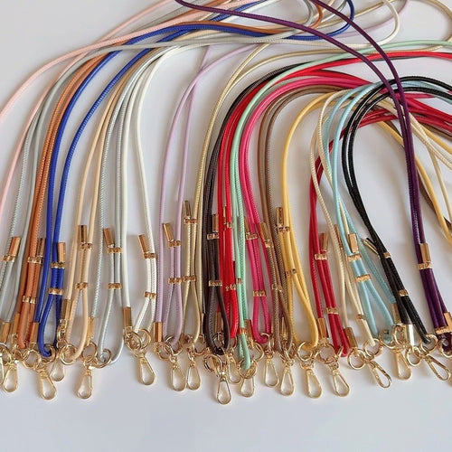 Verstellbares Multi-Use Lanyard mit dualen Clips Karnz