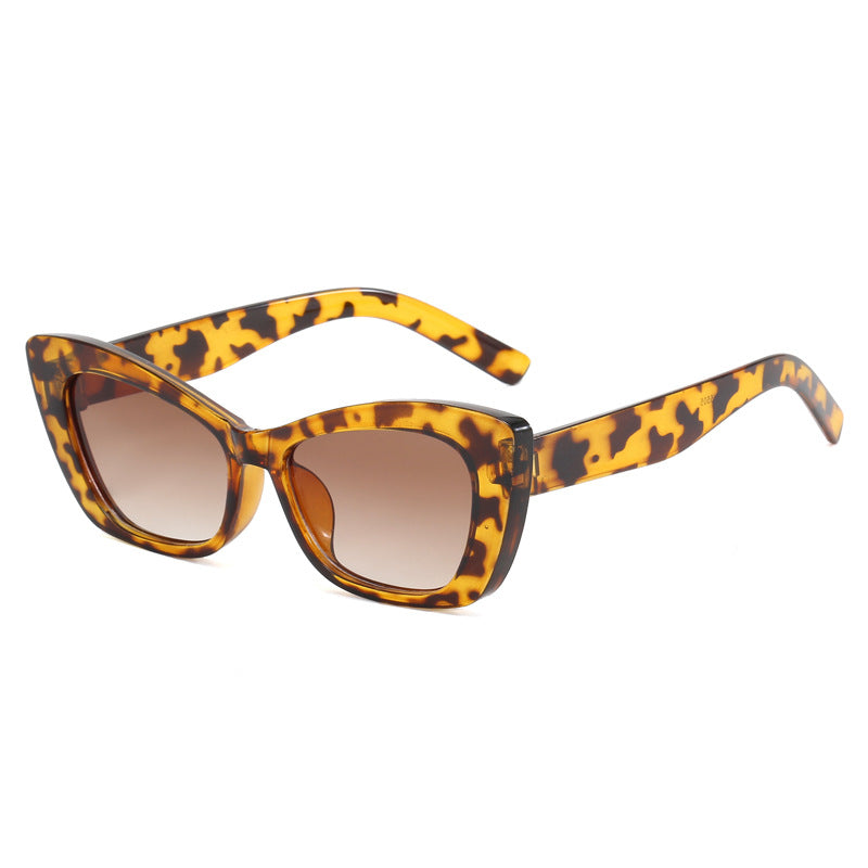 Damen Cat-Eye Sonnenbrille mit stylishen Elementen Karnz