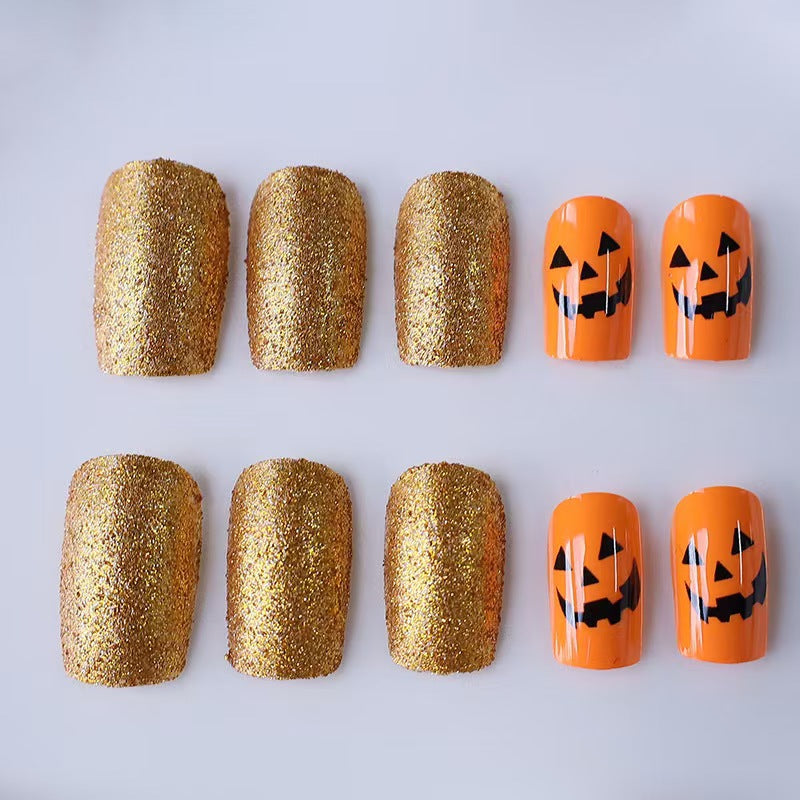 Kreatives Halloween Kunstnagelset Karnz