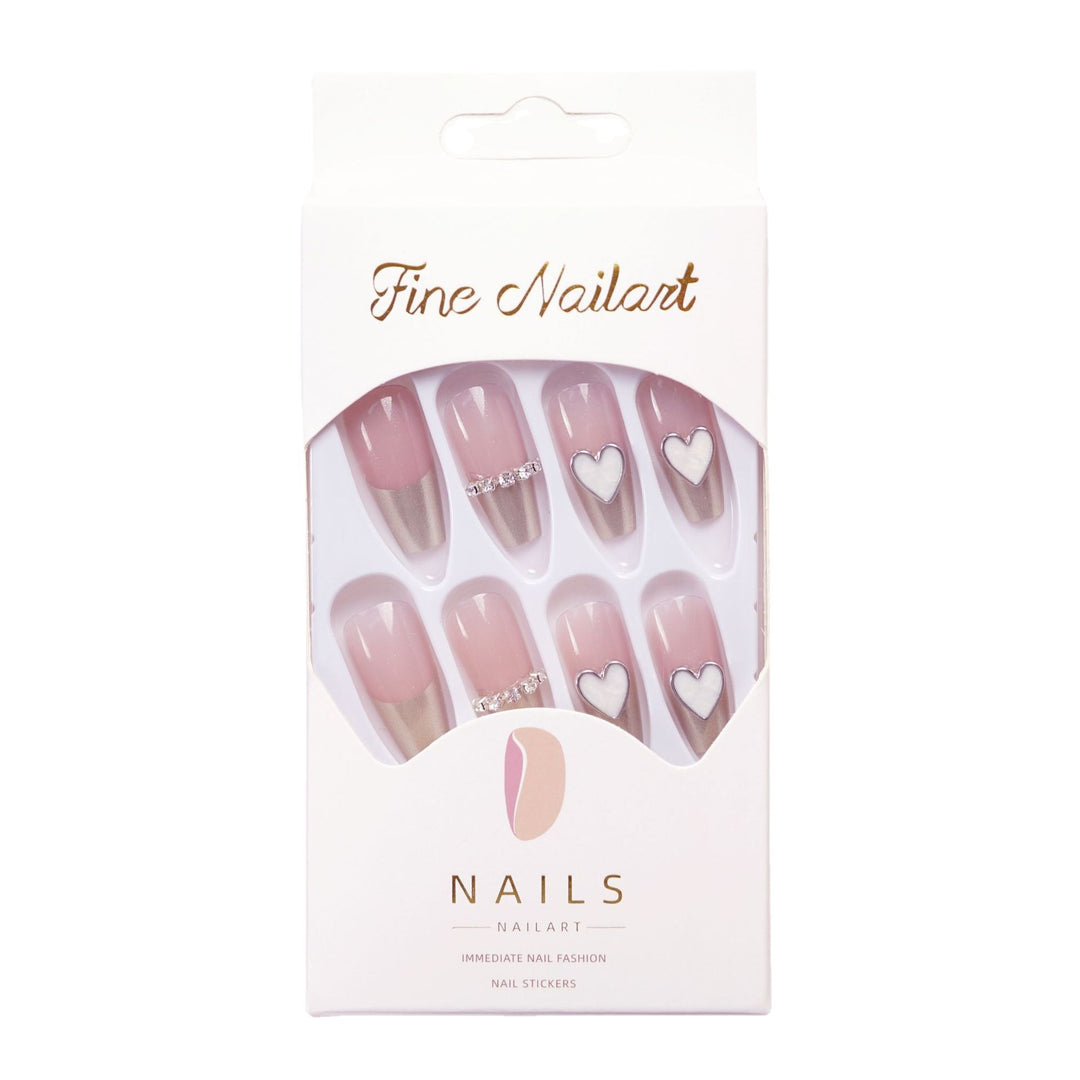 Herz-verzierte Press-On Nagelkunst Karnz
