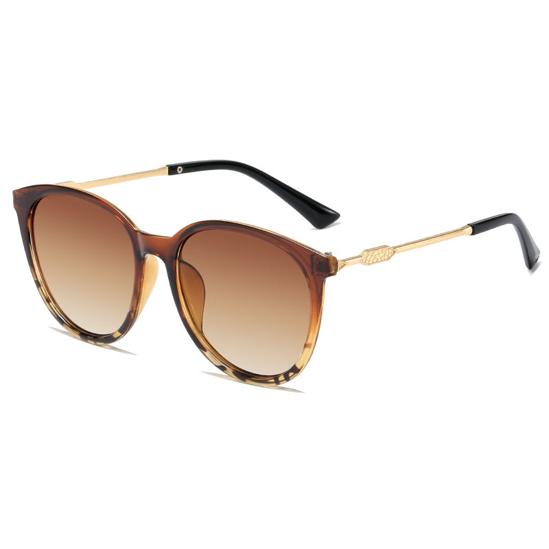 Damen Modische Cat-Eye Sonnenbrille mit verspiegelten Gläsern Karnz
