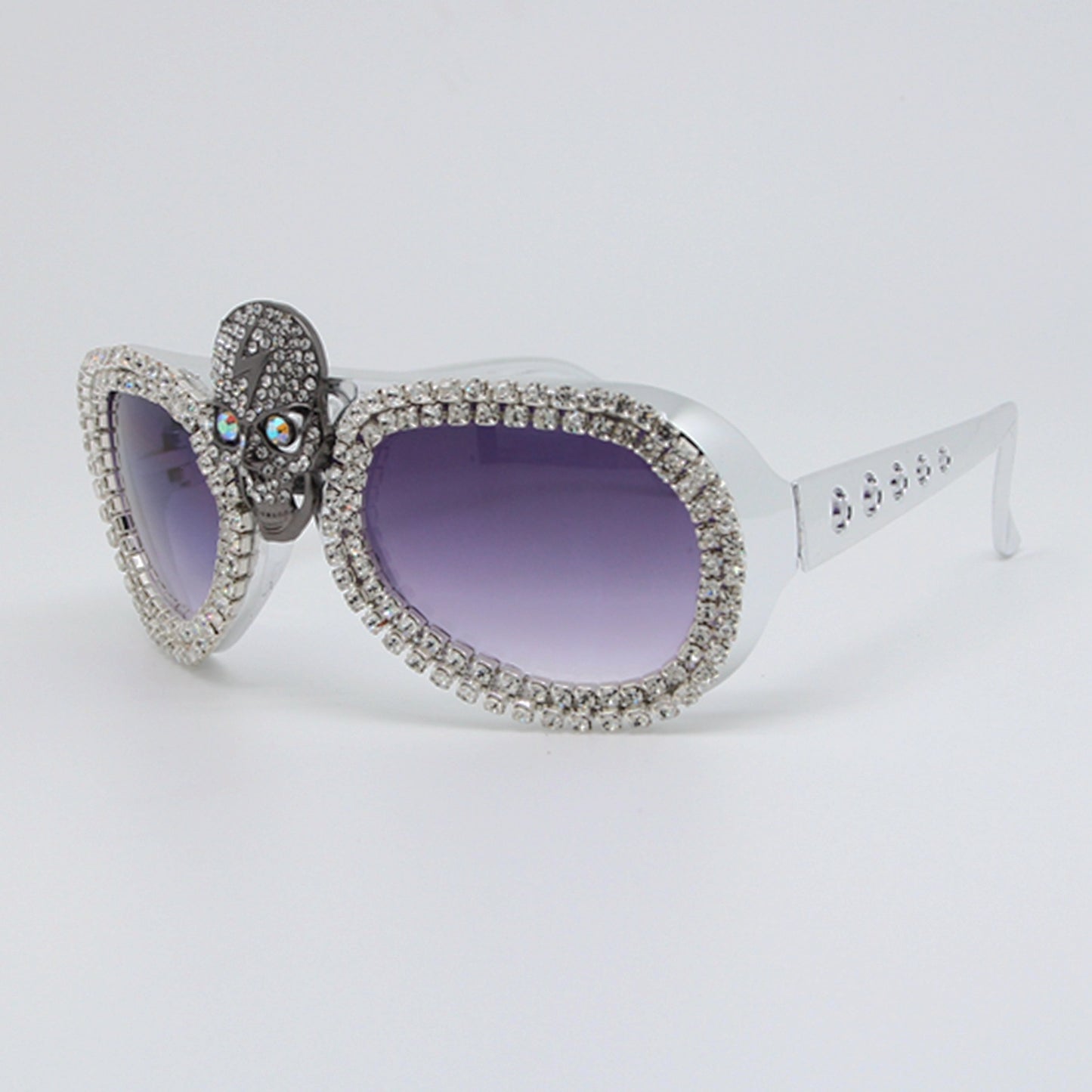 Damen Statement-Sonnenbrille mit außergewöhnlichem Totenkopf-Design und funkelndem Strassrahmen Karnz