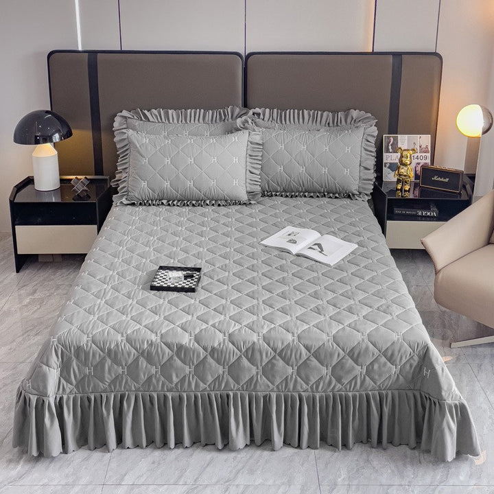 Stylish quilted duvet cover set
