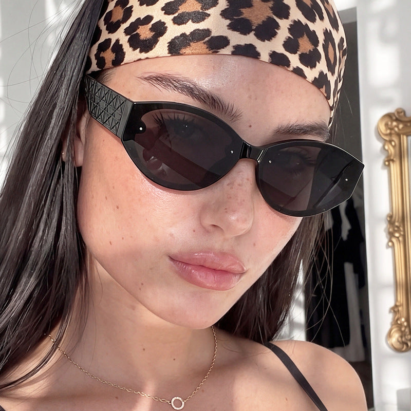 Damen extravagante Cat-Eye Sonnenbrille mit strukturiertem Rahmen Karnz