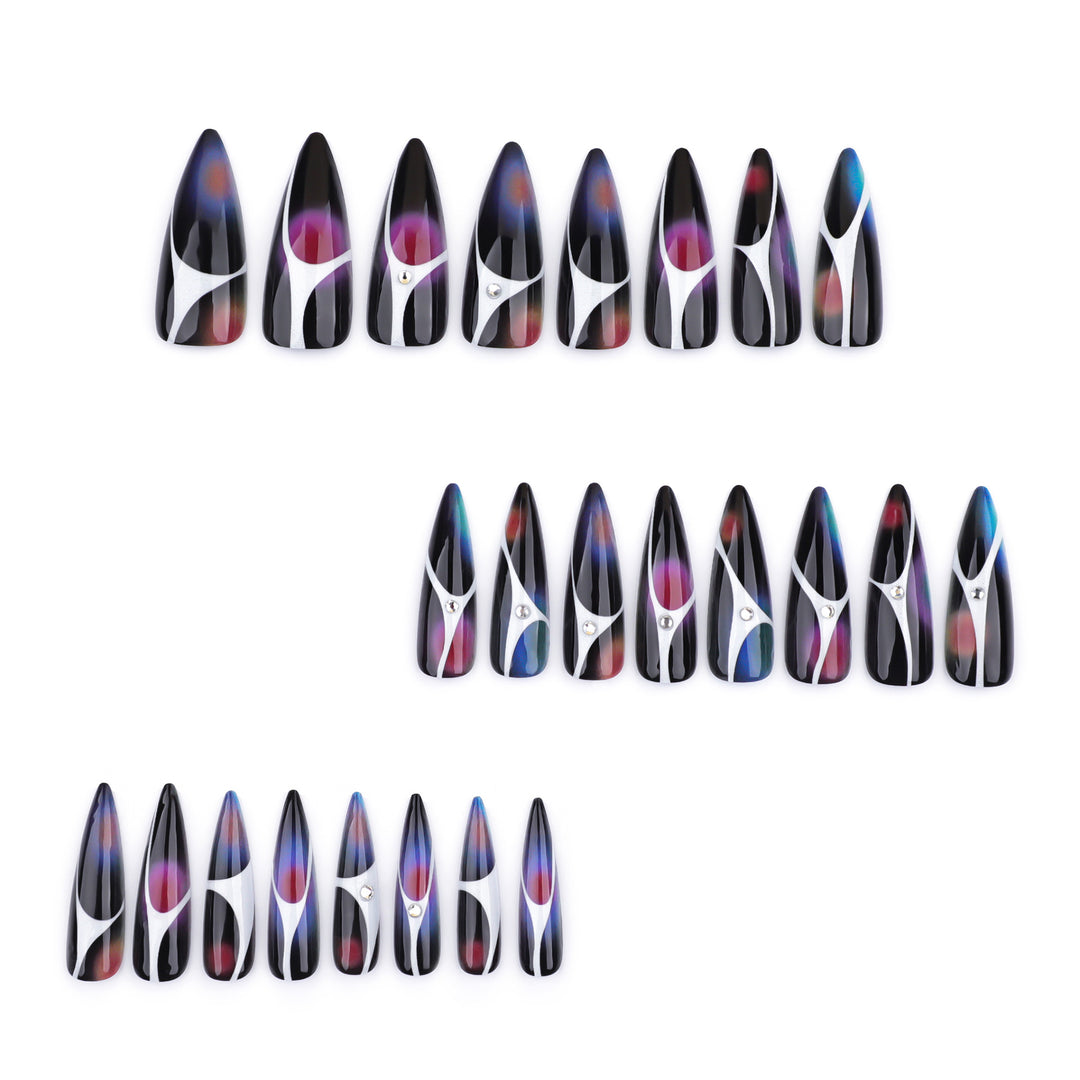 Kunstvolle Stiletto-Nägel mit glitzernden Akzenten und geometrischem Design Karnz