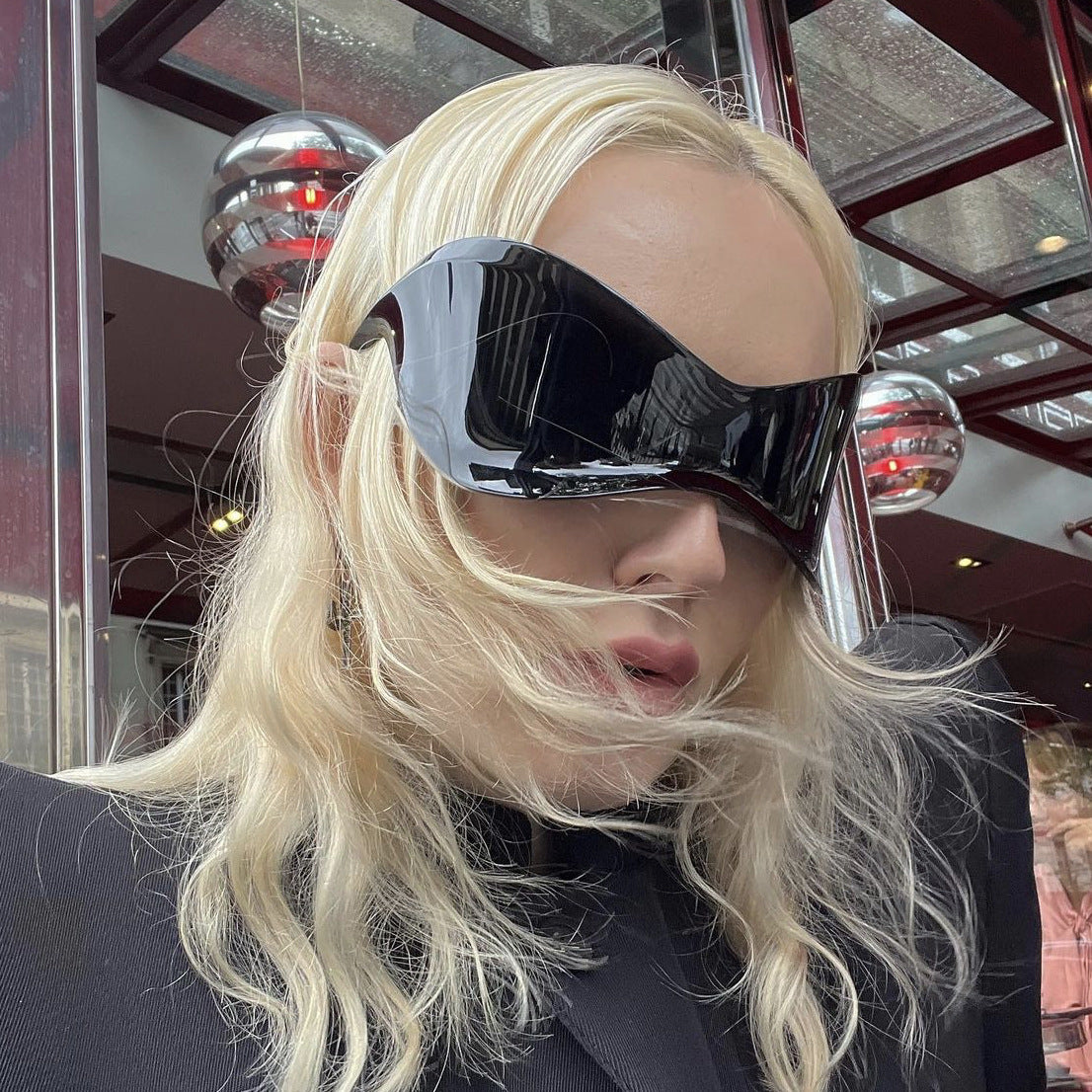 Damen Sportive und stilvolle Schutzbrille Karnz