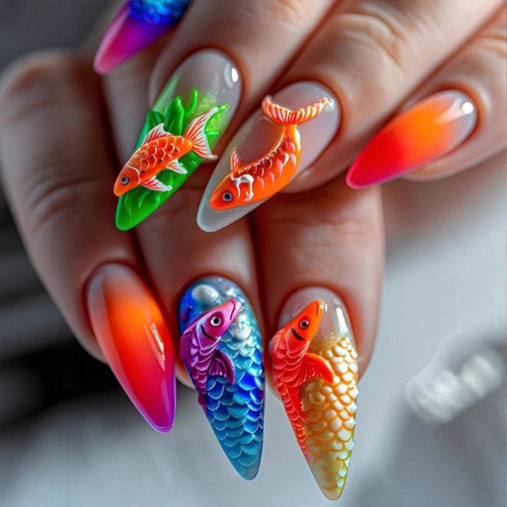 Kunstnägel mit 3D Koi-Fisch Design Karnz