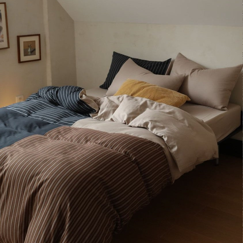 Luxuriöses Baumwoll-Satin Bettbezug Set mit umkehrbarem gestreiften Design und Kissenbezügen