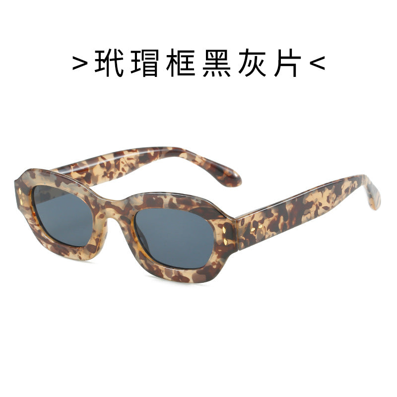 Damen Modische Sonnenbrille im Retro-Stil mit weitem Rahmen Karnz