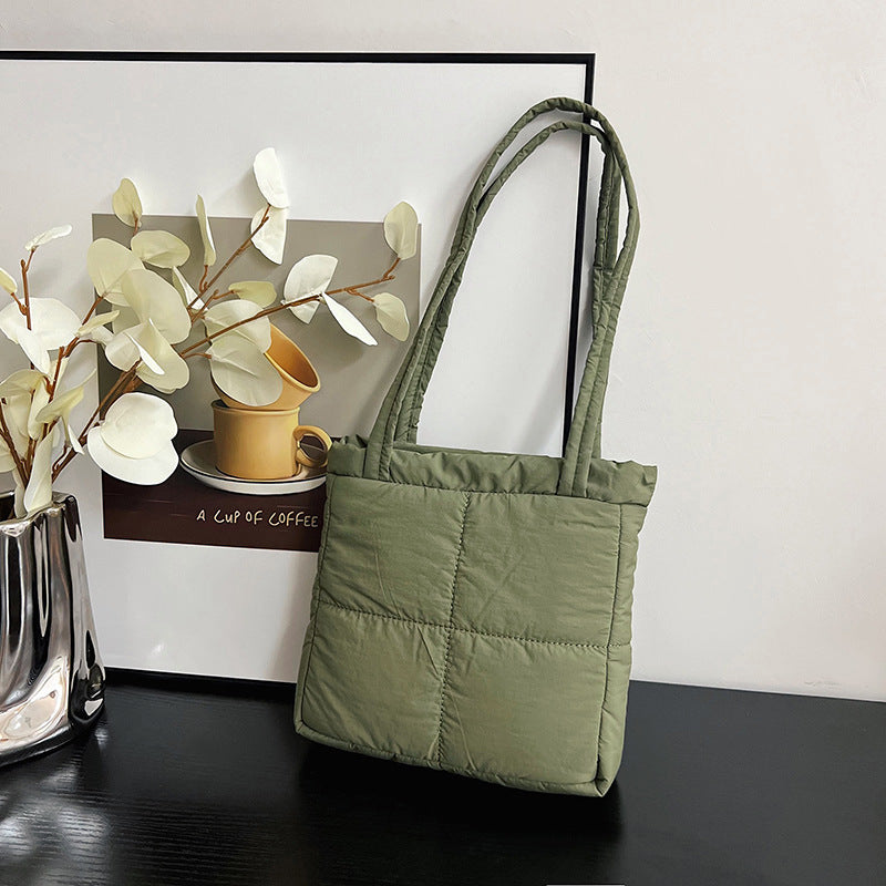 Stylische gesteppte Tragetasche Karnz