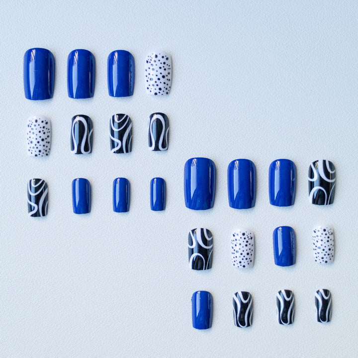 Künstlerisches Nageldesign-Kit mit abstrakten Mustern