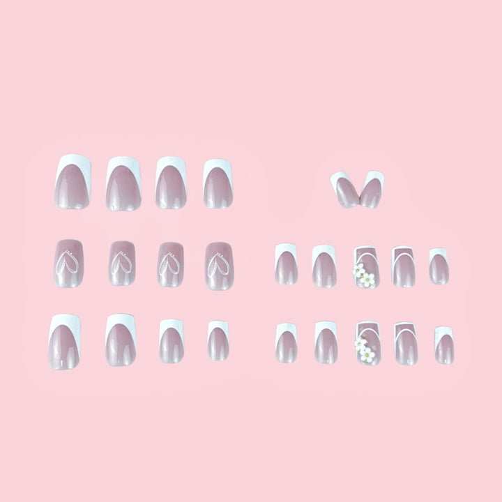 Dekoratives Aufklebe-Nageldesign Karnz