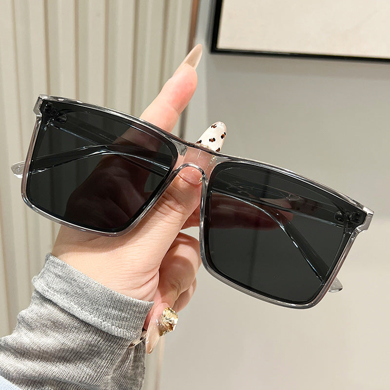 Damen trendige quadratische Sonnenbrille mit UV-Schutz und stylischem transparenten Rahmen Karnz