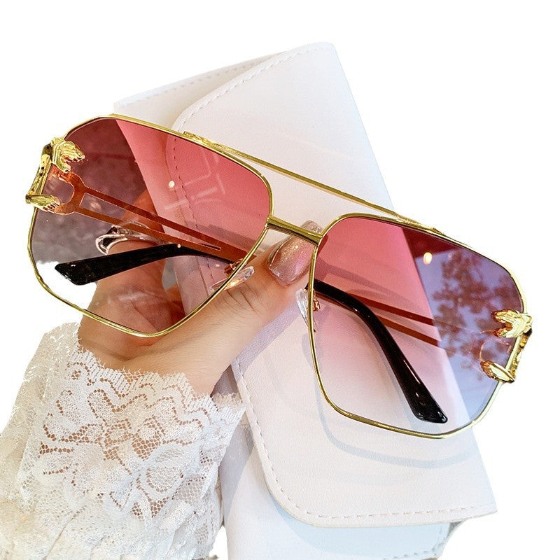 Damen quadratische Sonnenbrille mit luxuriösem Metallrahmen Karnz