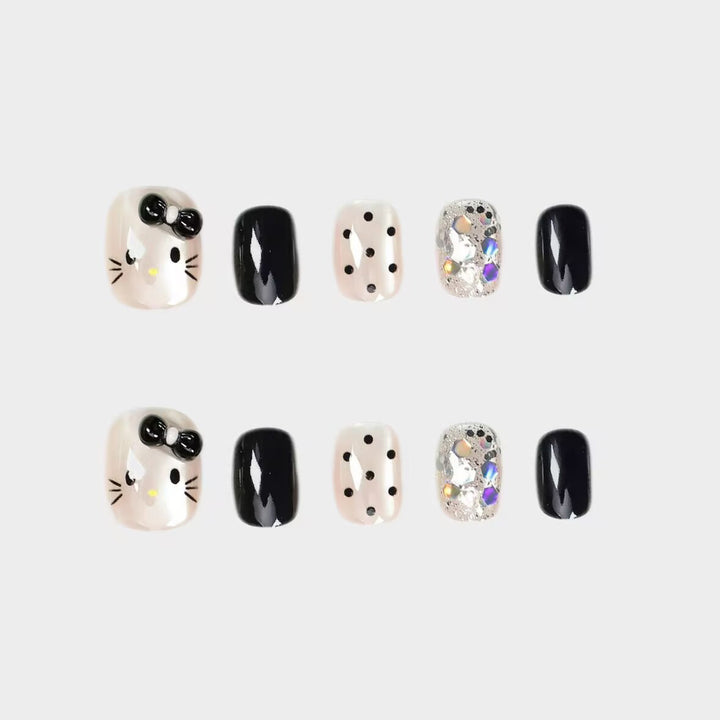 Premium Glitzernde Press-On Nagelerweiterungen Karnz