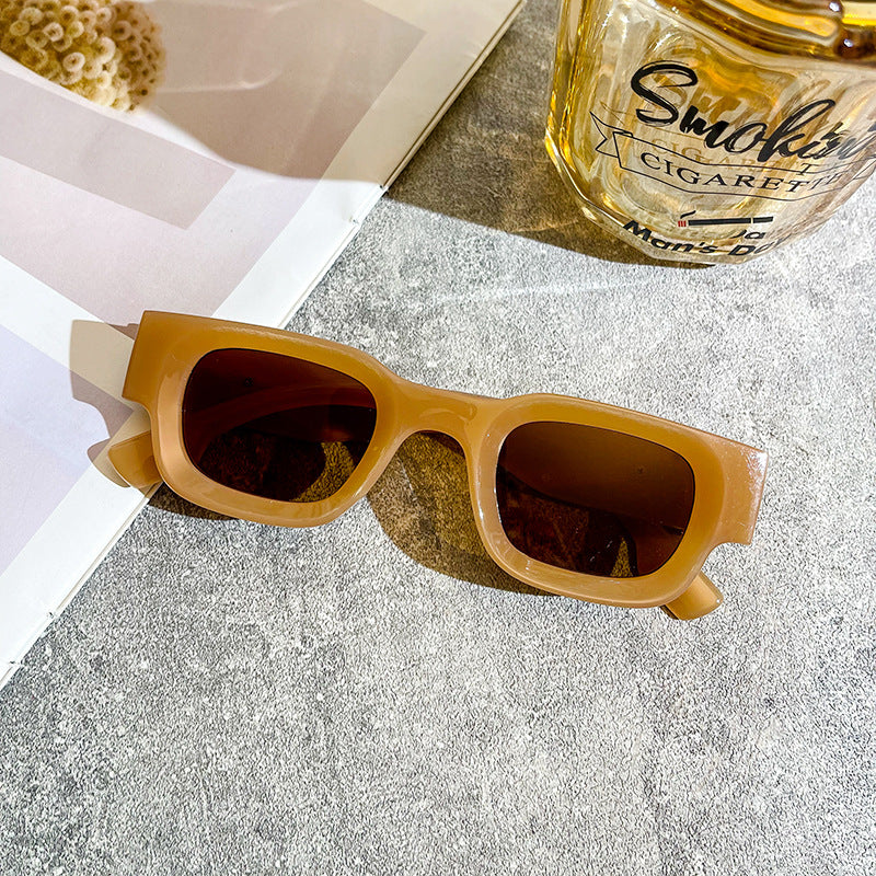 Damen modische Sonnenbrille mit auffälligem Design Karnz