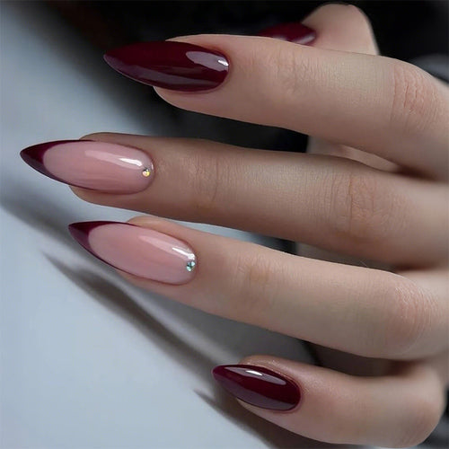 Premium Nail Art Press-On Set mit klassischem French Tip und Glitzerakzenten Karnz