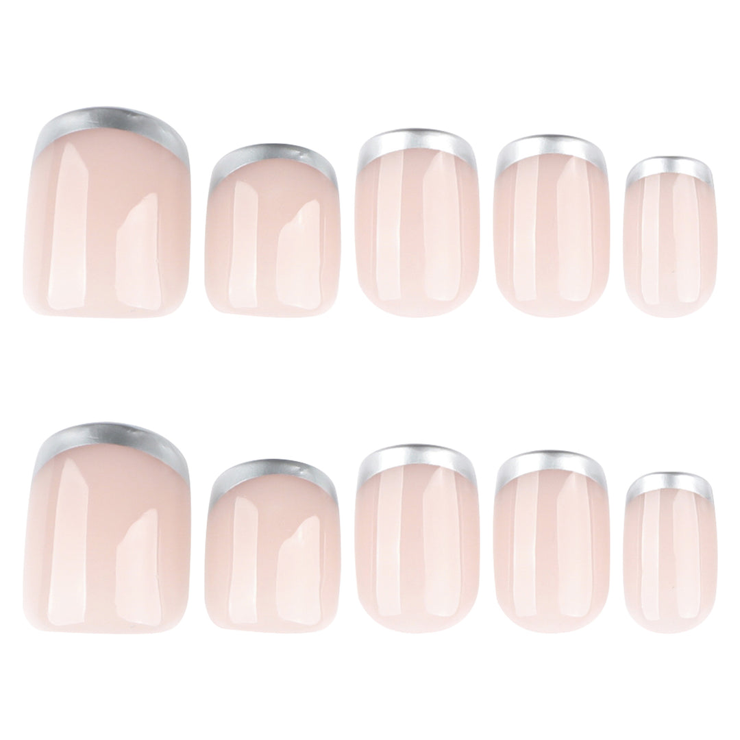 Elegante French-Tip Nagelkunst Karnz