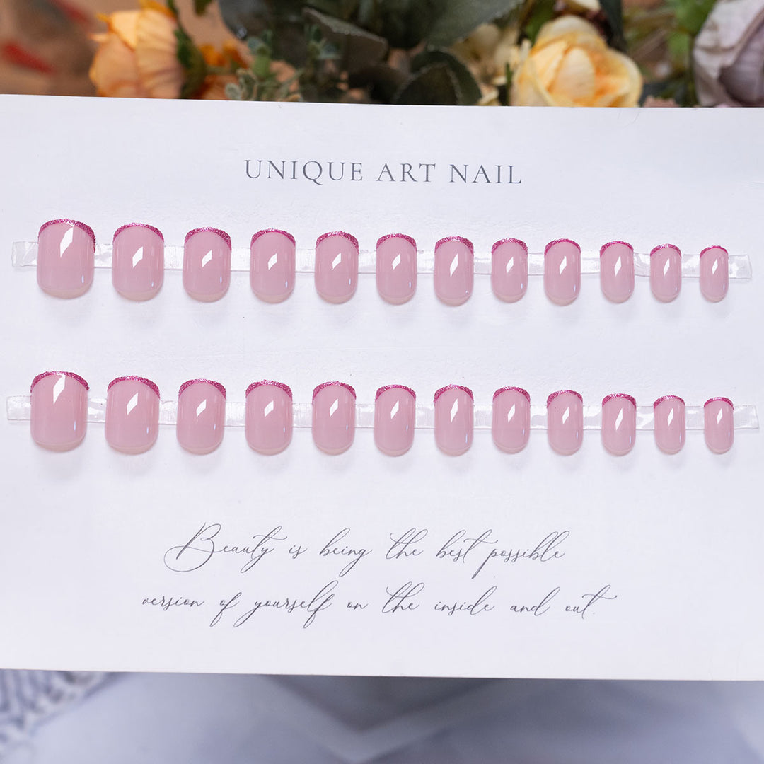 Elegante Glänzende French Tip Nail Art