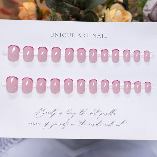Elegante Glänzende French Tip Nail Art