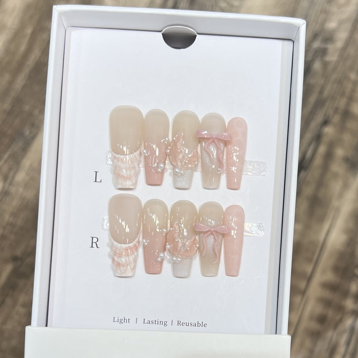 Glamouröse Sternenförmige Press-On Nagelkunst