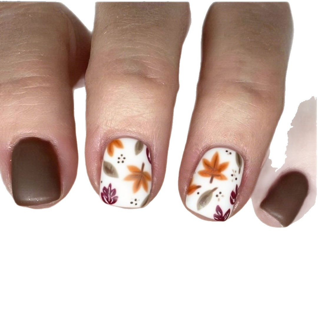 Herbst-inspirierte florale Nagelkunst-Verstärkungen Karnz