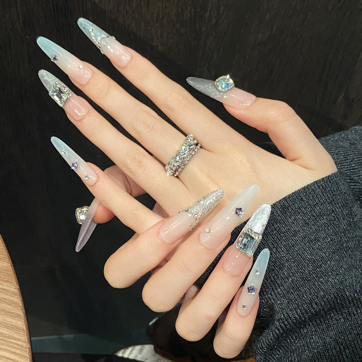 Glamorous Designer Press-On Nagelkunst Set mit dekorativen Strass-Akzenten
