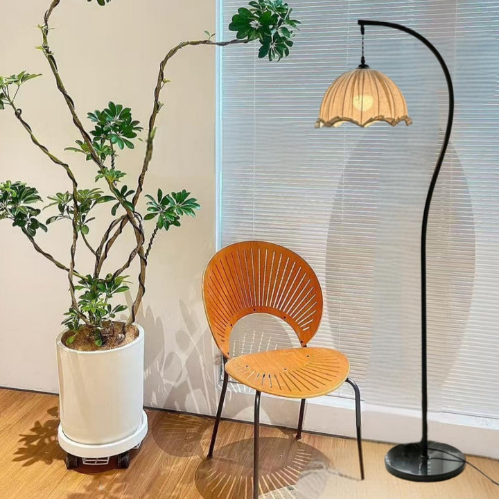 Bogen Stehlampe