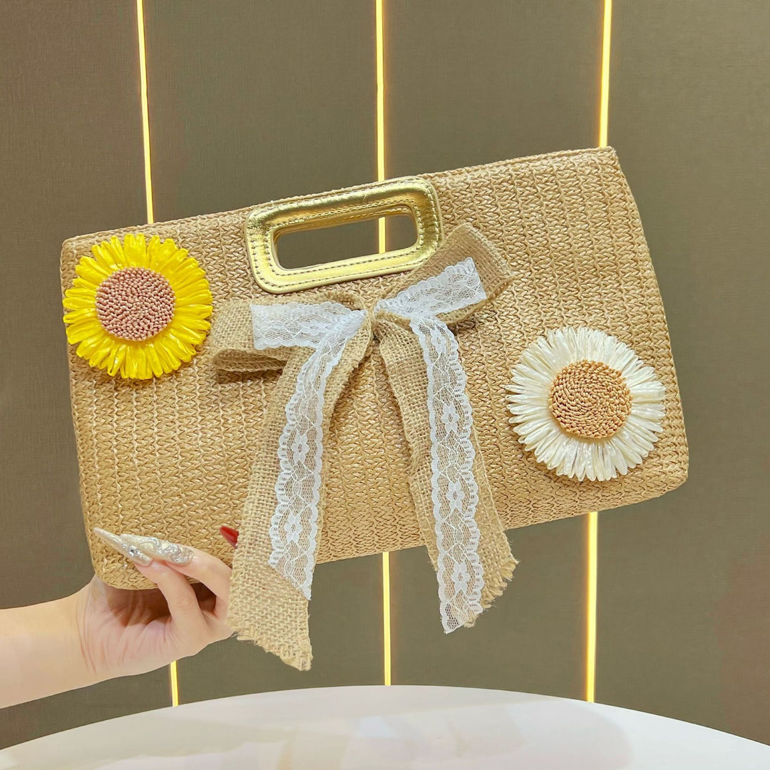 Dekorative Stroh-Clutch