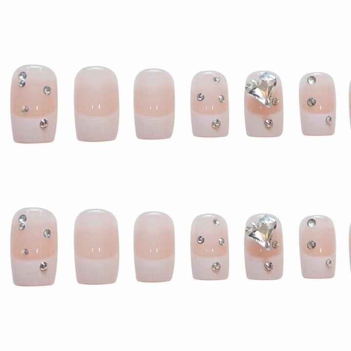 Elegantes Strass-Akzent Press-On Nagelset