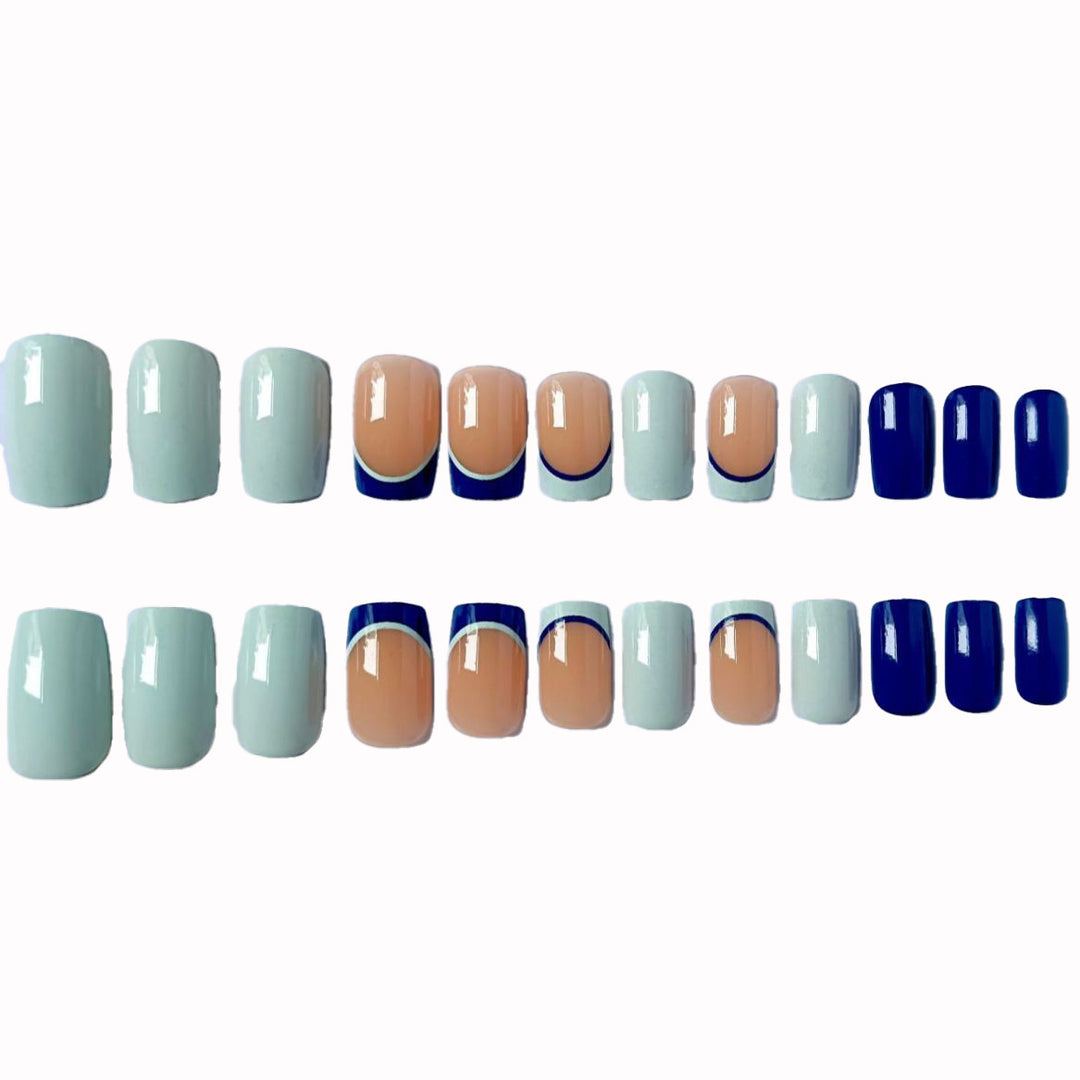 Schicke French Tip Nagelkunst