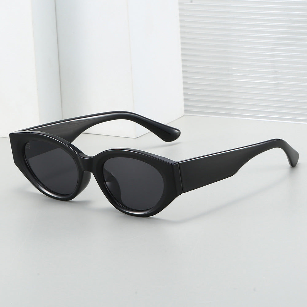 Damen Cat-Eye Sonnenbrille mit modernem, transparentem Rahmen und UV-Schutz Karnz