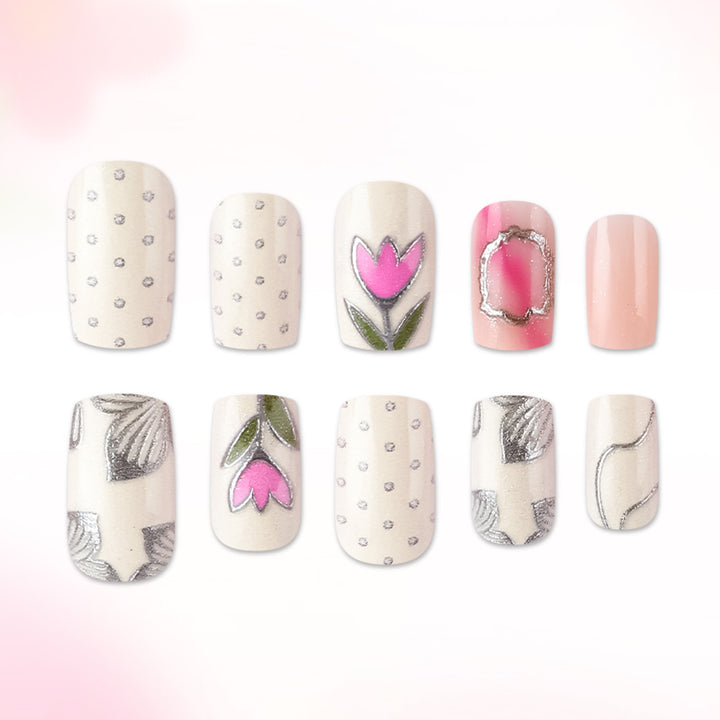 Elegantes Floral Design Gel Nail Art Karnz