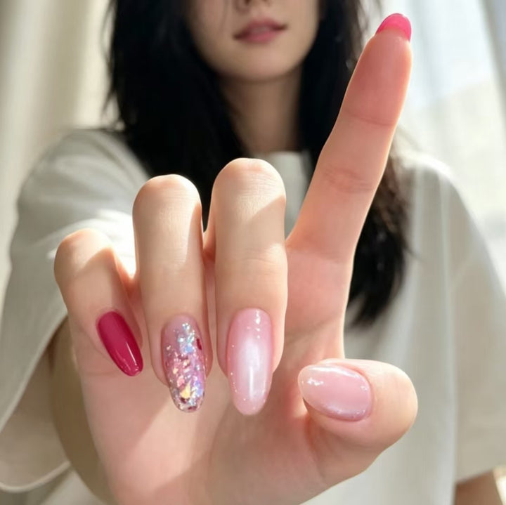 Glamouröse Gel-Nagelverlängerungen mit Strassakzenten