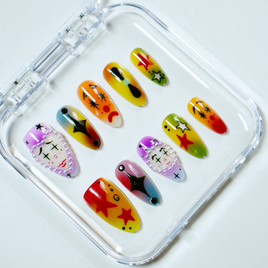 Künstlerisches Kuss-Themen Press-On Nagelkunst Karnz