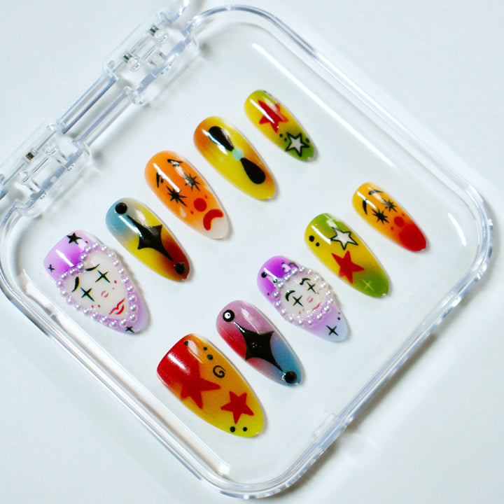 Künstlerisches Kuss-Themen Press-On Nagelkunst Karnz