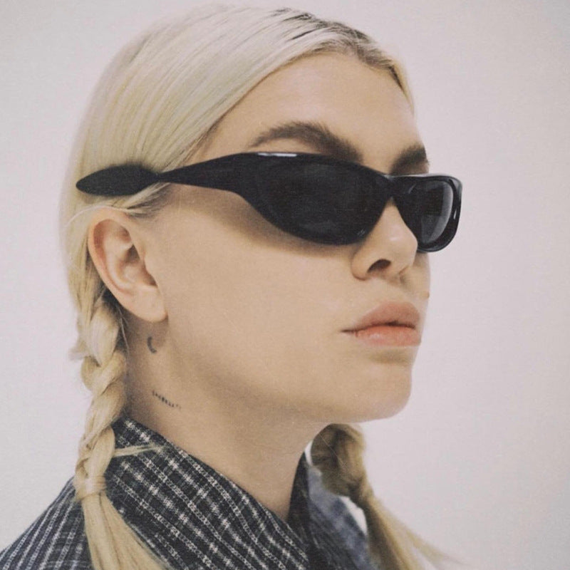 Damen sportliche Sonnenbrille mit ergonomischem Design Karnz