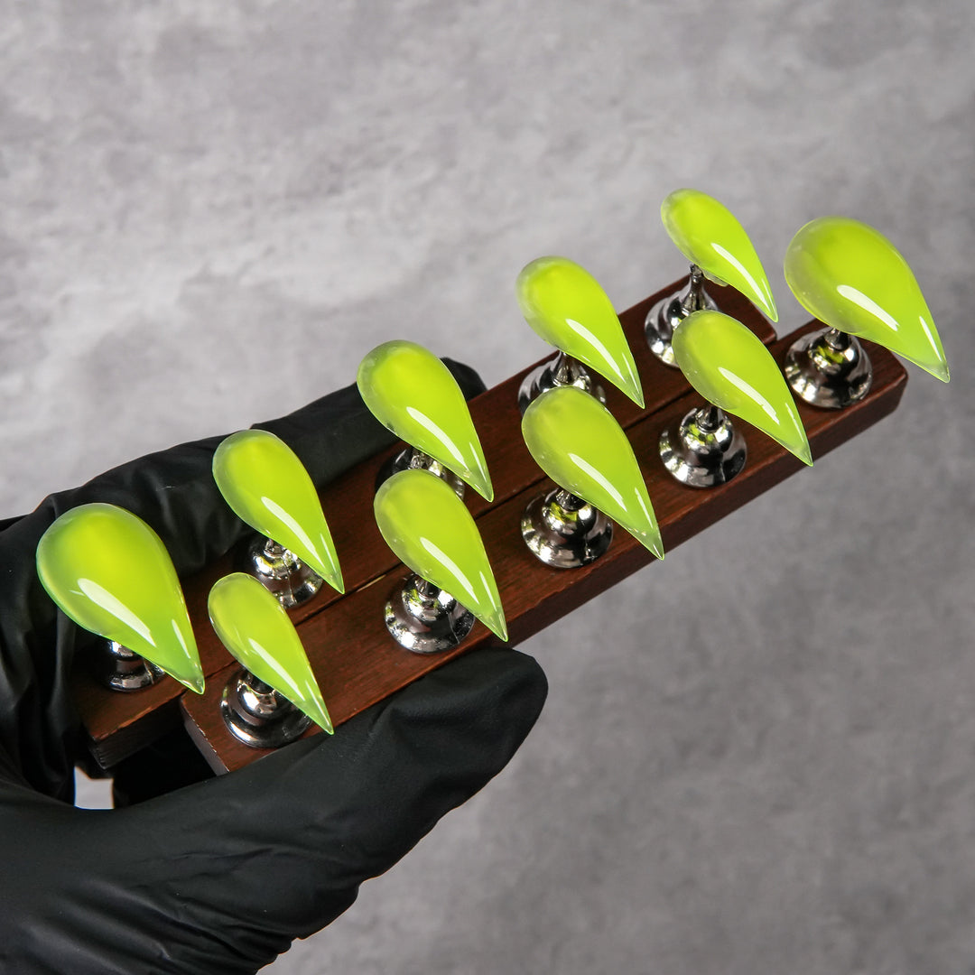 Elegante Stiletto Press-On Nail Kit