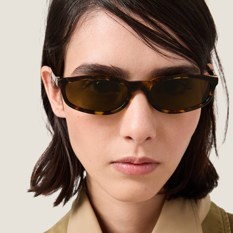 Damen modische Sonnenbrille mit elegantem Design Karnz